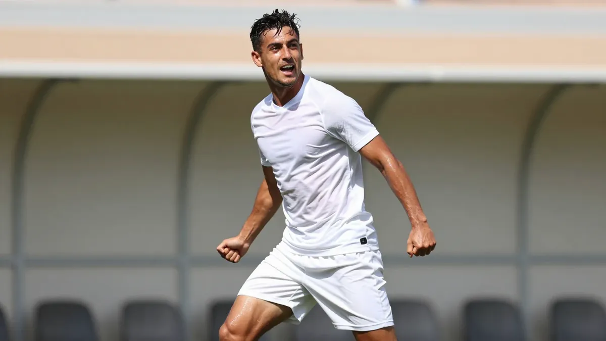 Former Colchester United defender Alie Sesay has joined UAE third-tier club Precision FC