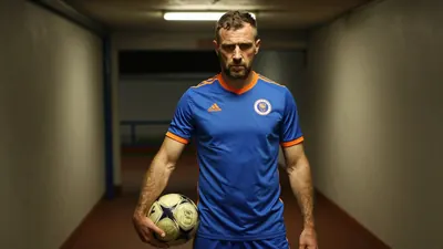 Colchester Defender Frankie Edwards Signs with Hornchurch